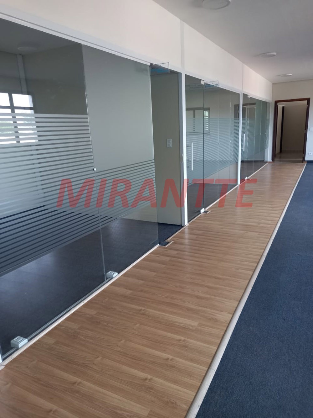 Comercial de 750m² em Limão