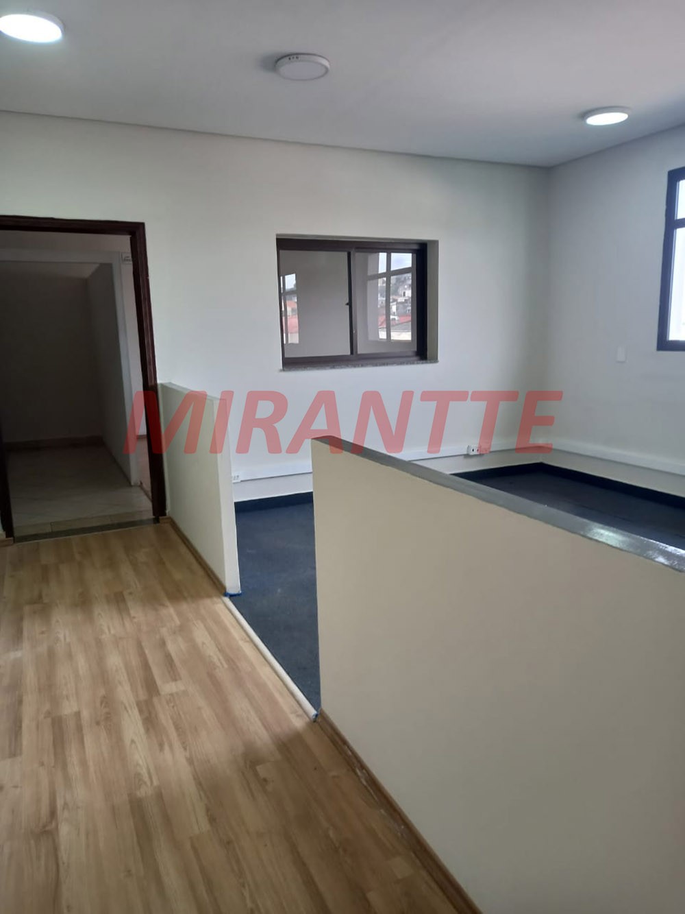 Comercial de 750m² em Limão