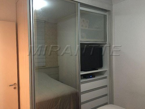 Apartamento de 50m² com 2 quartos em Vila Alzira