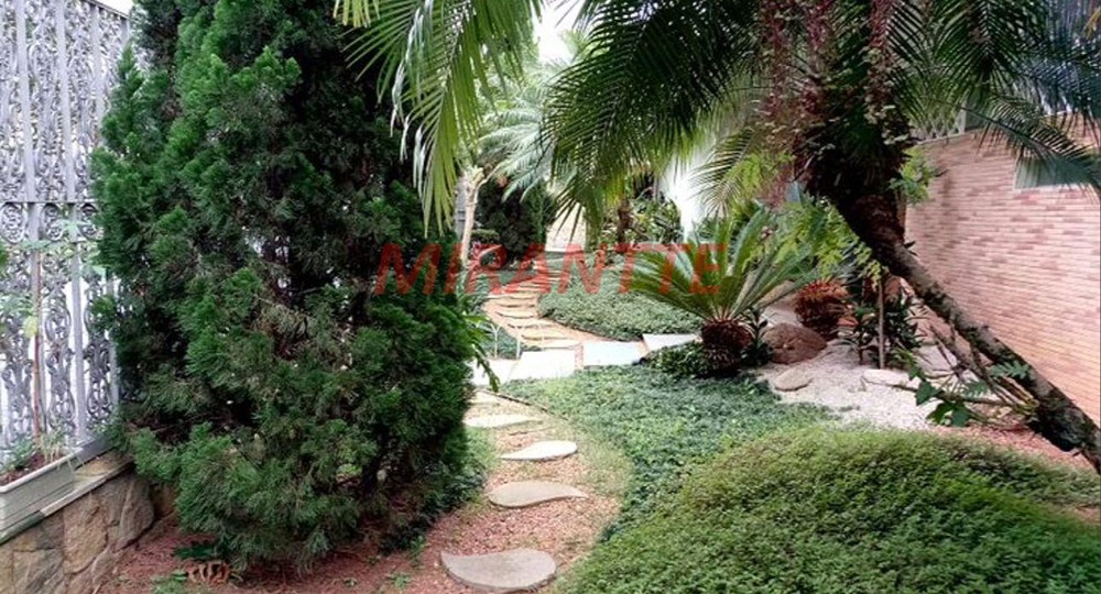 Casa terrea de 351m² com 4 quartos em Jardim Floresta
