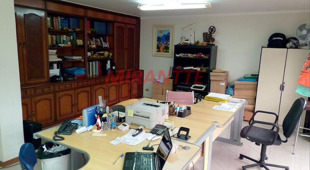 Casa terrea de 351m² com 4 quartos em Jardim Floresta