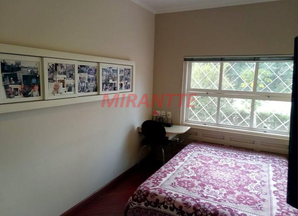 Casa terrea de 351m² com 4 quartos em Jardim Floresta