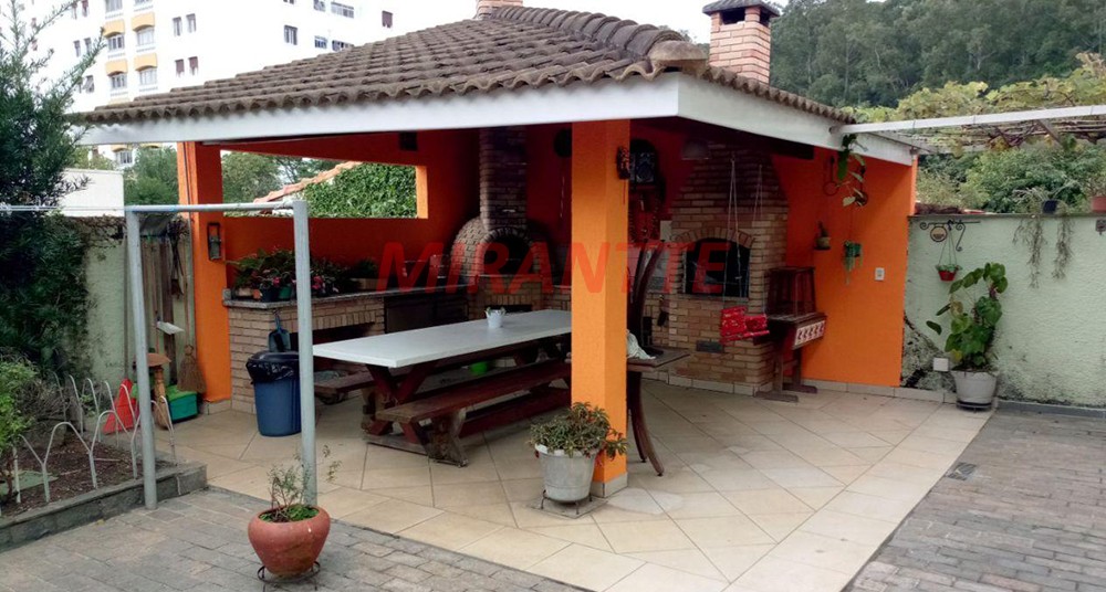 Casa terrea de 351m² com 4 quartos em Jardim Floresta