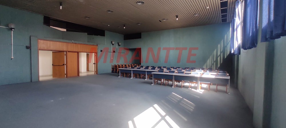 Comercial de 500m² em Casa Verde