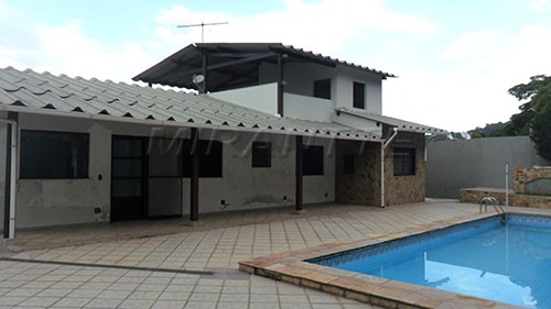 Casa terrea de 600m² com 6 quartos em Serra Da Cantareira