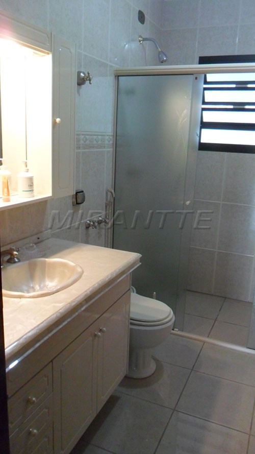 Casa terrea de 600m² com 6 quartos em Serra Da Cantareira