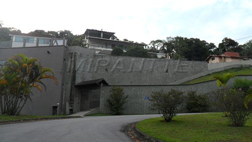 Casa terrea de 600m² com 6 quartos em Serra Da Cantareira
