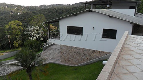 Casa terrea de 600m² com 6 quartos em Serra Da Cantareira