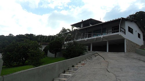 Casa terrea de 600m² com 6 quartos em Serra Da Cantareira
