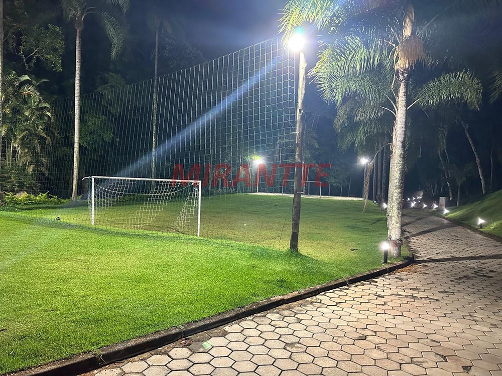 Sobrado de 30000m² com 5 quartos em Serra Da Cantareira