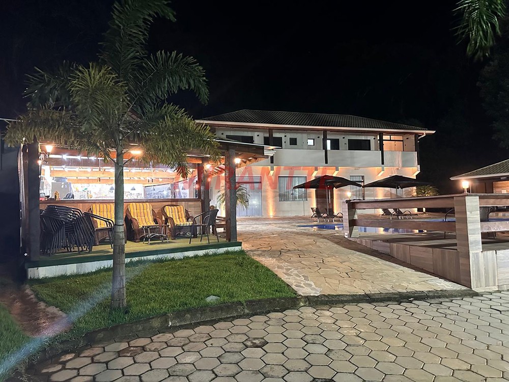 Sobrado de 30000m² com 5 quartos em Serra Da Cantareira
