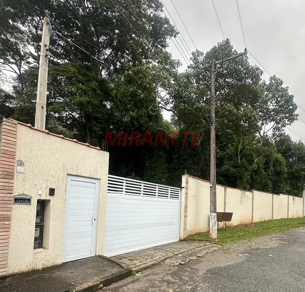 Sobrado de 30000m² com 5 quartos em Serra Da Cantareira