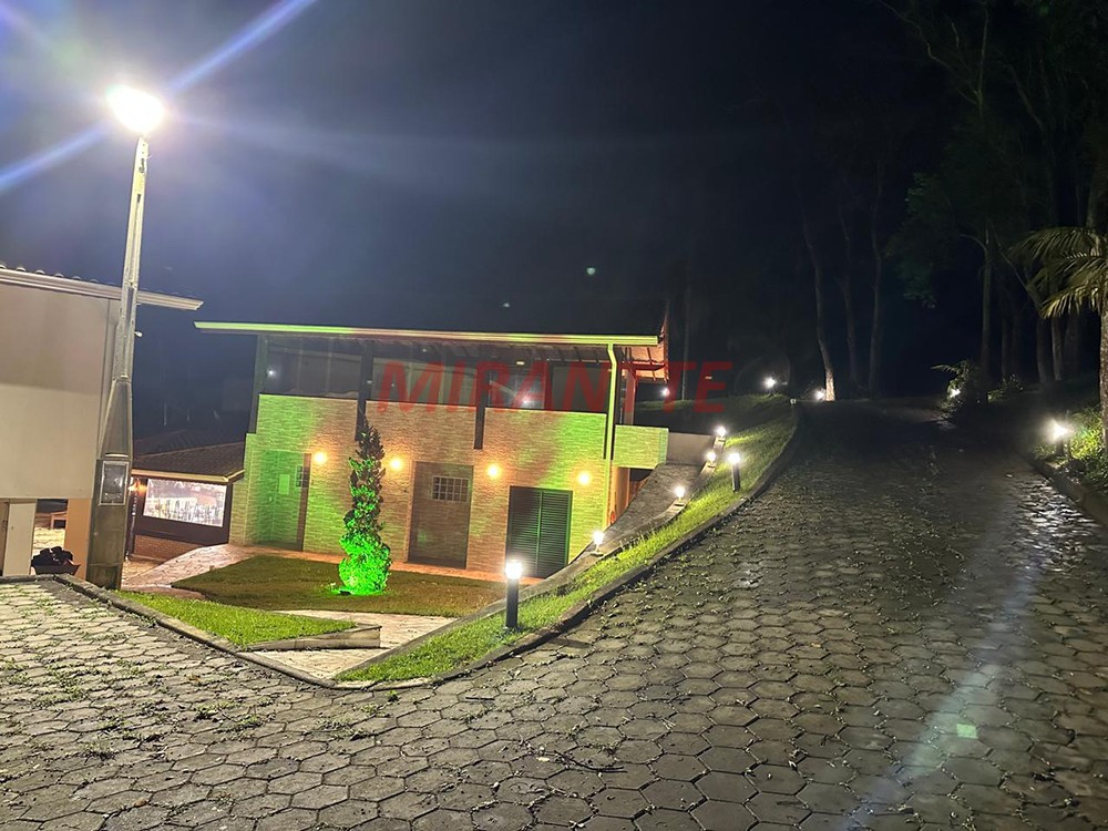 Sobrado de 30000m² com 5 quartos em Serra Da Cantareira