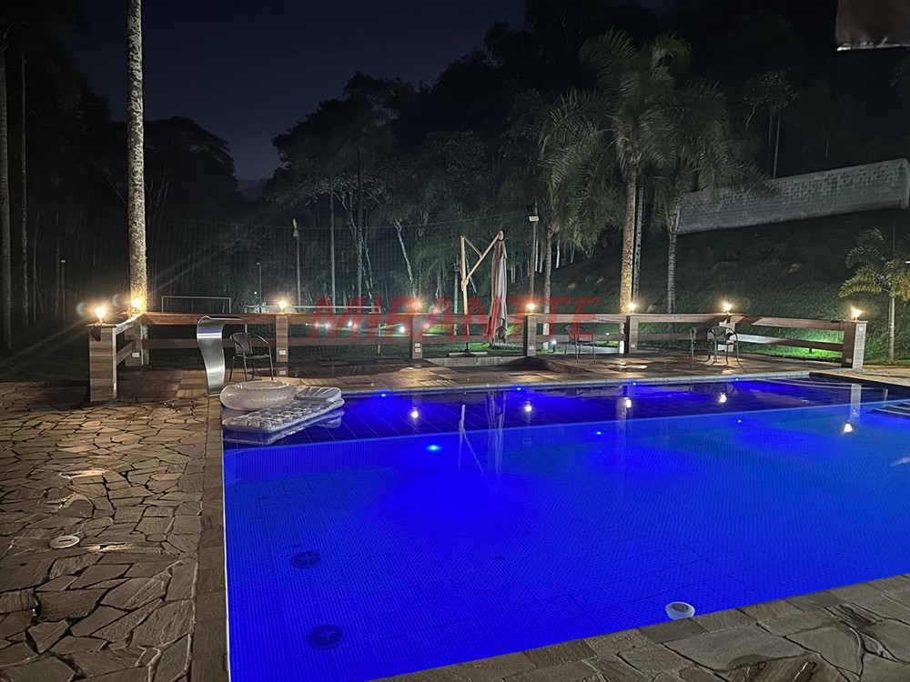 Sobrado de 30000m² com 5 quartos em Serra Da Cantareira