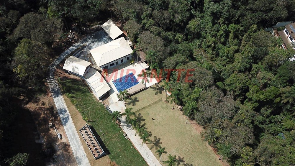 Sobrado de 30000m² com 5 quartos em Serra Da Cantareira