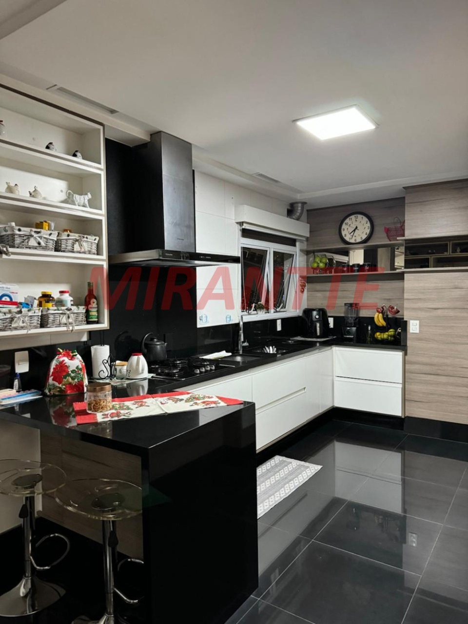 Apartamento de 200m² com 3 quartos em Santana