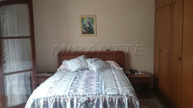 Sobrado de 226m² com 3 quartos em Jardim São Paulo