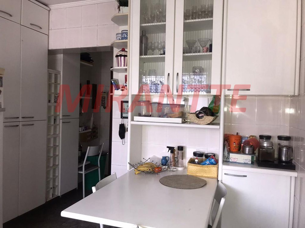 Apartamento de 140m² com 4 quartos em Santa Terezinha