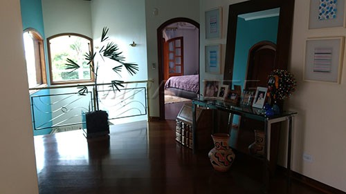 Sobrado de 450m² com 4 quartos em Jardim Ibiratiba