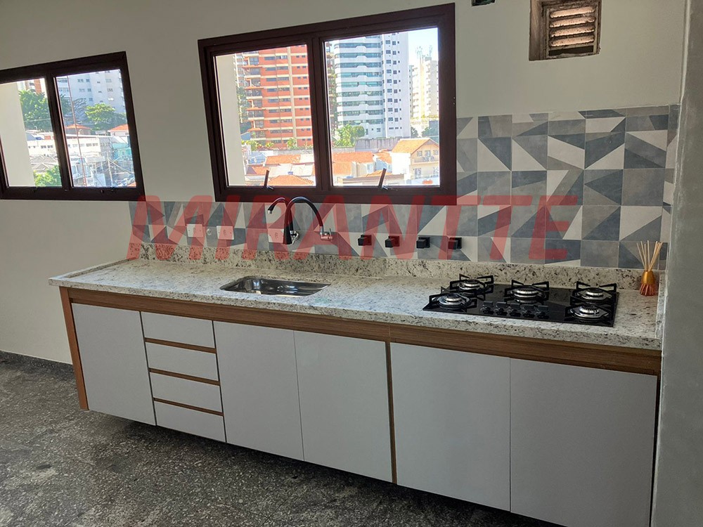 Apartamento de 160m² com 4 quartos em Água Fria