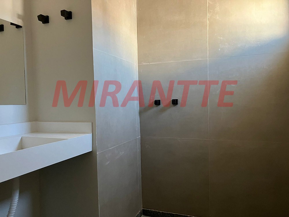 Apartamento de 160m² com 4 quartos em Água Fria
