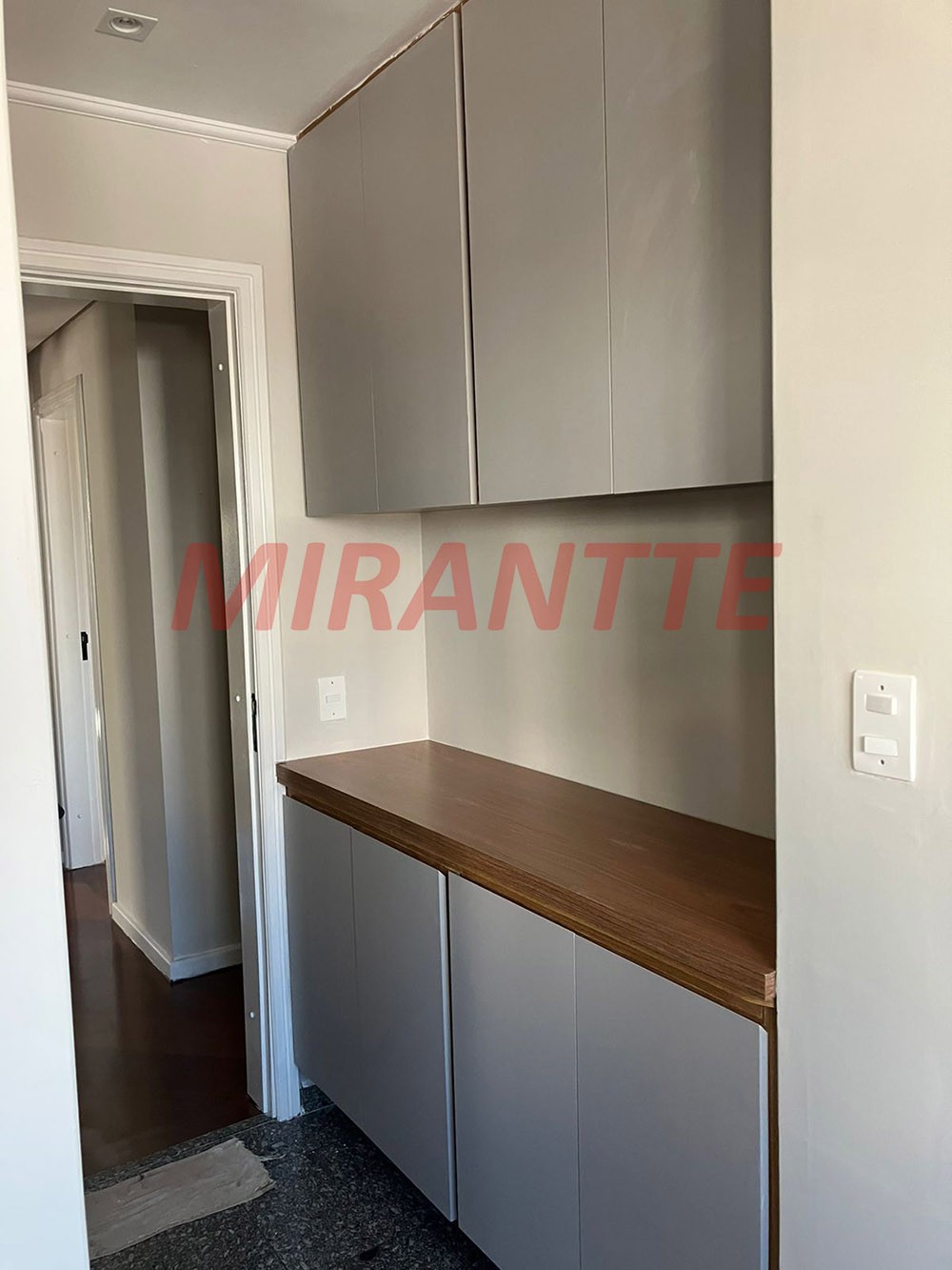 Apartamento de 160m² com 4 quartos em Água Fria