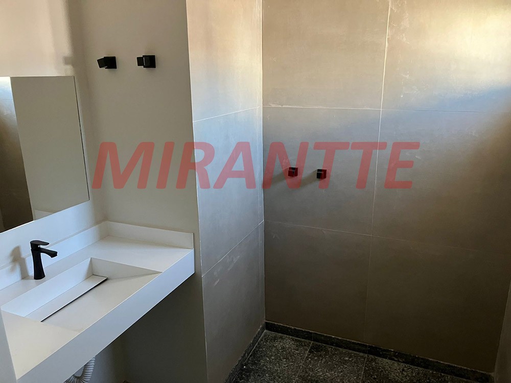 Apartamento de 160m² com 4 quartos em Água Fria
