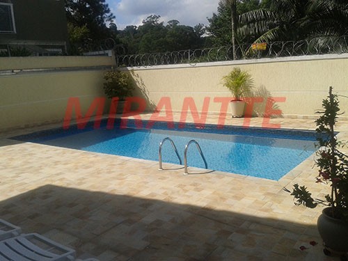 Cond. fechado de 100m² com 2 quartos em Vila Irmaos Arnoni