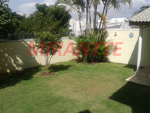 Cond. fechado de 100m² com 2 quartos em Vila Irmaos Arnoni