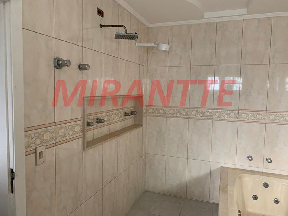 Sobrado de 350m² com 5 quartos em Serra da Cantareira