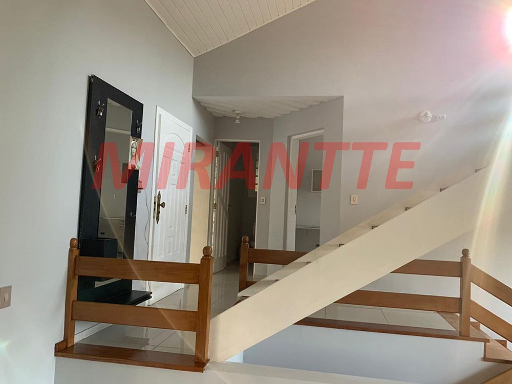 Sobrado de 350m² com 5 quartos em Serra da Cantareira