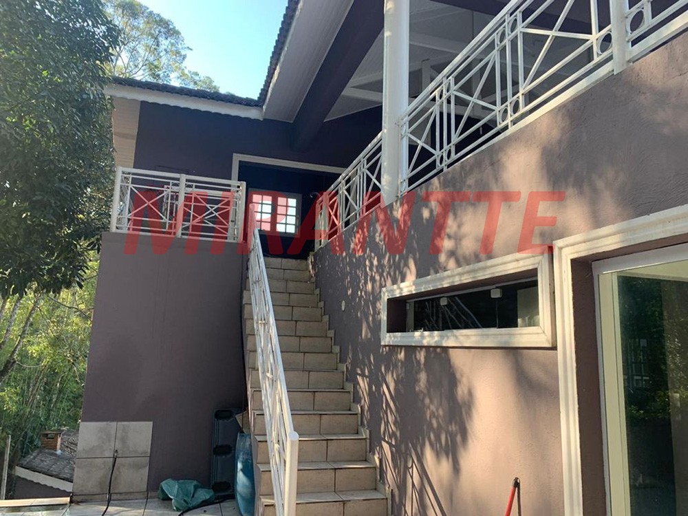 Sobrado de 350m² com 5 quartos em Serra da Cantareira