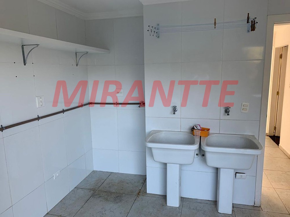Sobrado de 350m² com 5 quartos em Serra da Cantareira