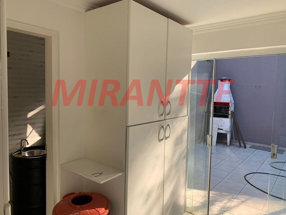 Sobrado de 350m² com 5 quartos em Serra da Cantareira