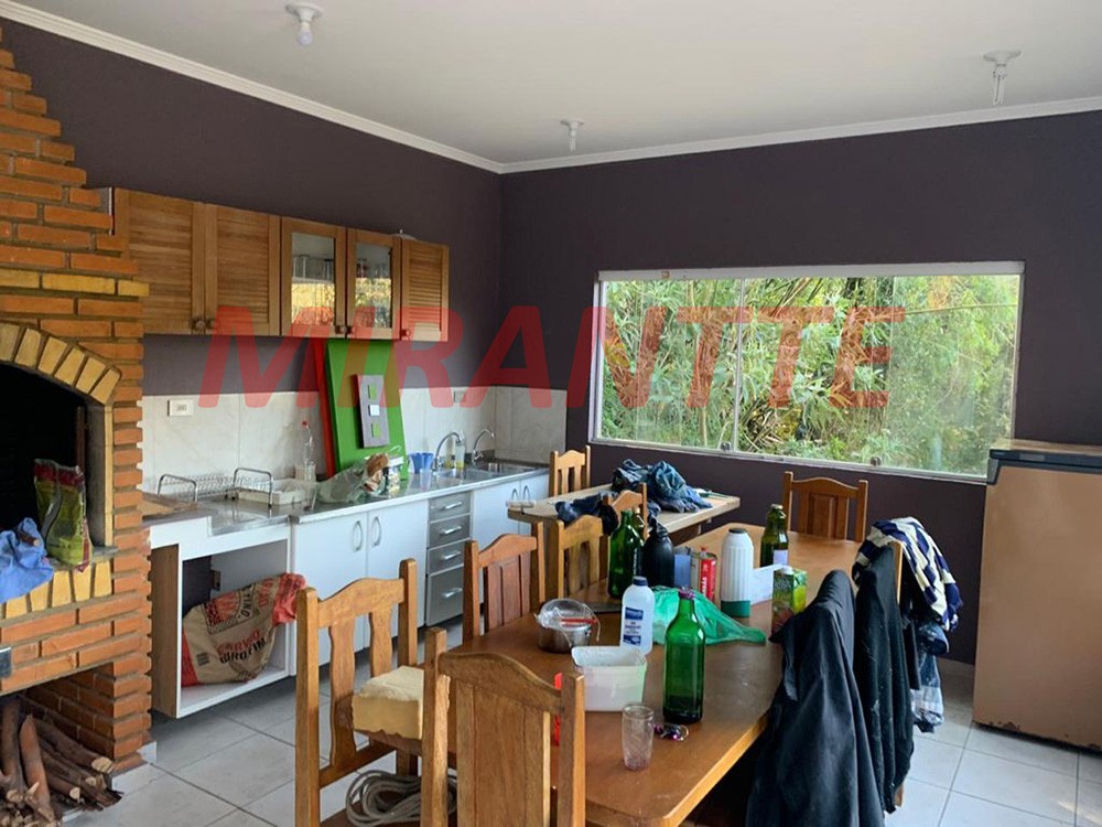 Sobrado de 350m² com 5 quartos em Serra da Cantareira