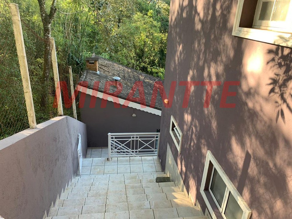 Sobrado de 350m² com 5 quartos em Serra da Cantareira