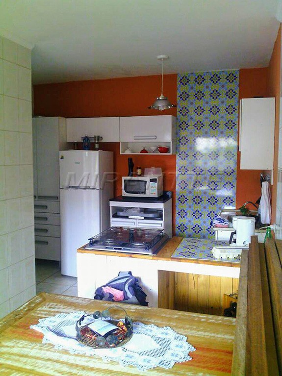 Cond. fechado com 2 quartos em Vila Boacava