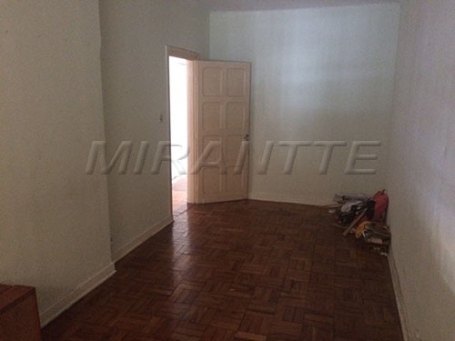 Sobrado de 156m² com 4 quartos em Pompéia