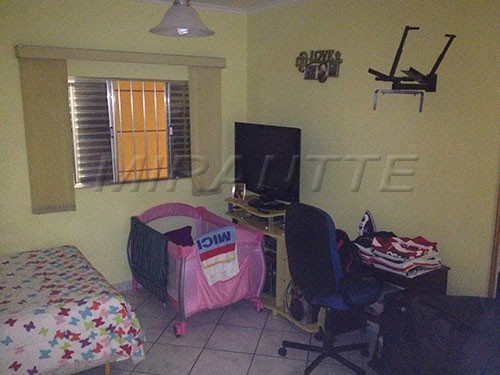 Sobrado com 4 quartos em Vila Miriam