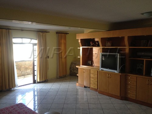 Sobrado com 4 quartos em Vila Miriam