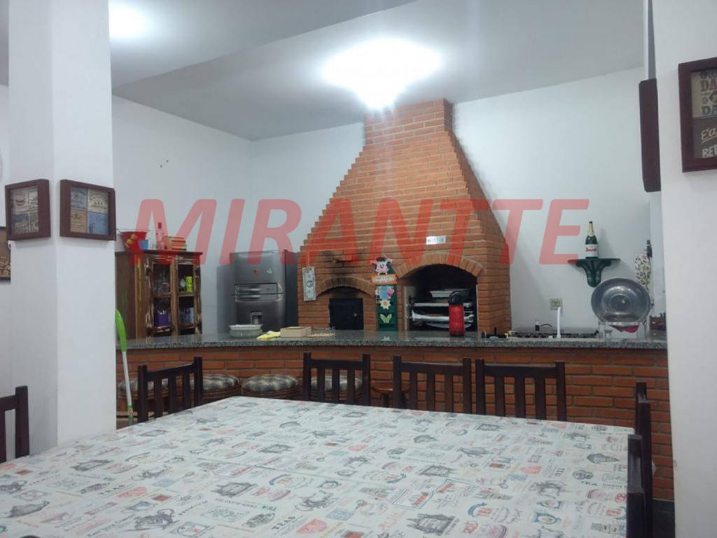 Sobrado de 555m² com 3 quartos em Serra da Cantareira