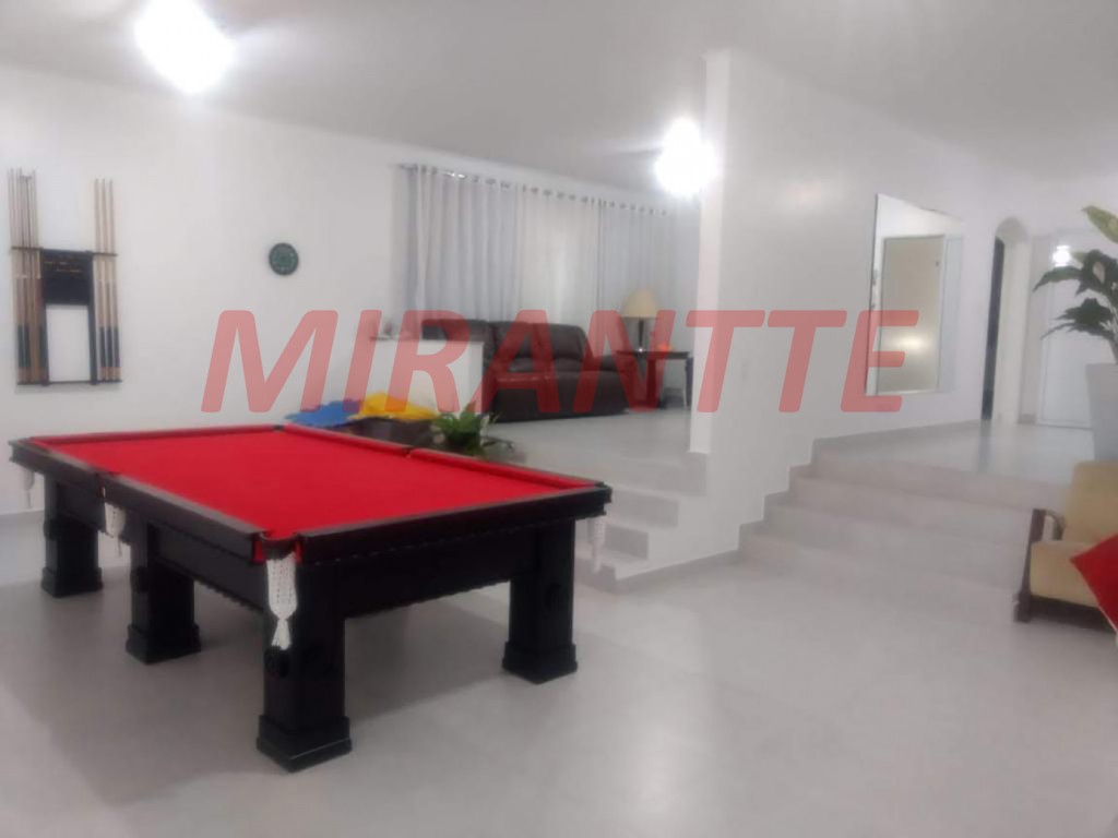 Sobrado de 555m² com 3 quartos em Serra da Cantareira