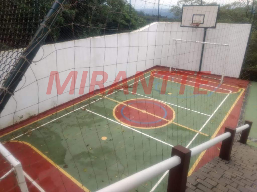 Sobrado de 555m² com 3 quartos em Serra da Cantareira