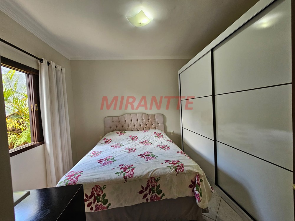 Sobrado de 380m² com 3 quartos em Serra Da Cantareira