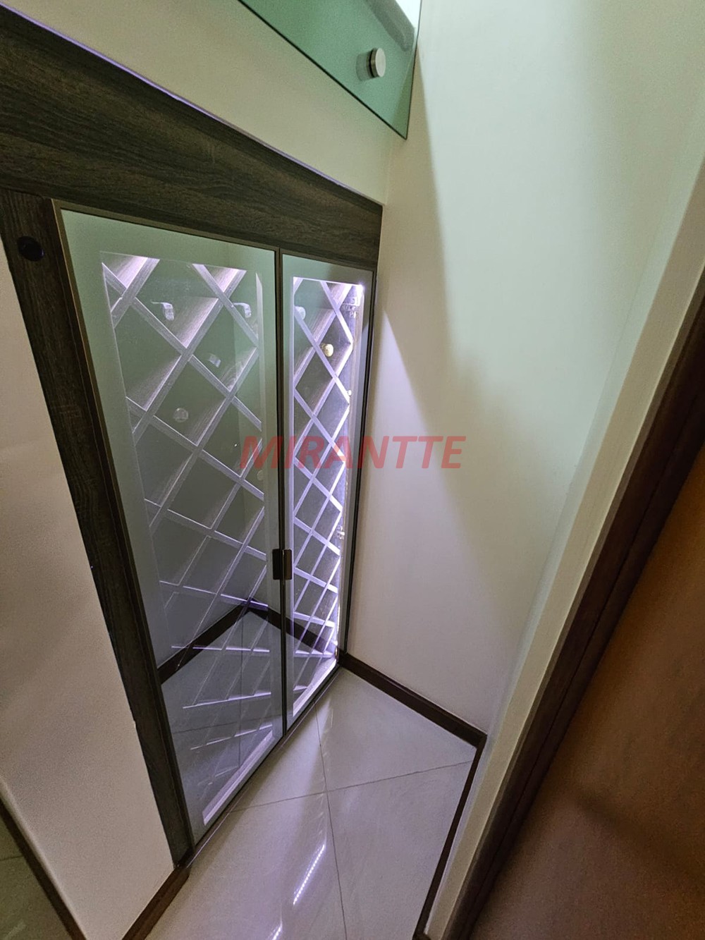 Sobrado de 380m² com 3 quartos em Serra Da Cantareira