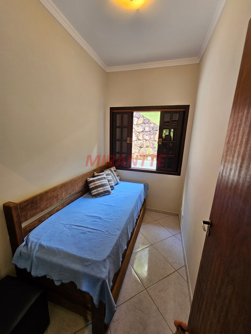 Sobrado de 380m² com 3 quartos em Serra Da Cantareira