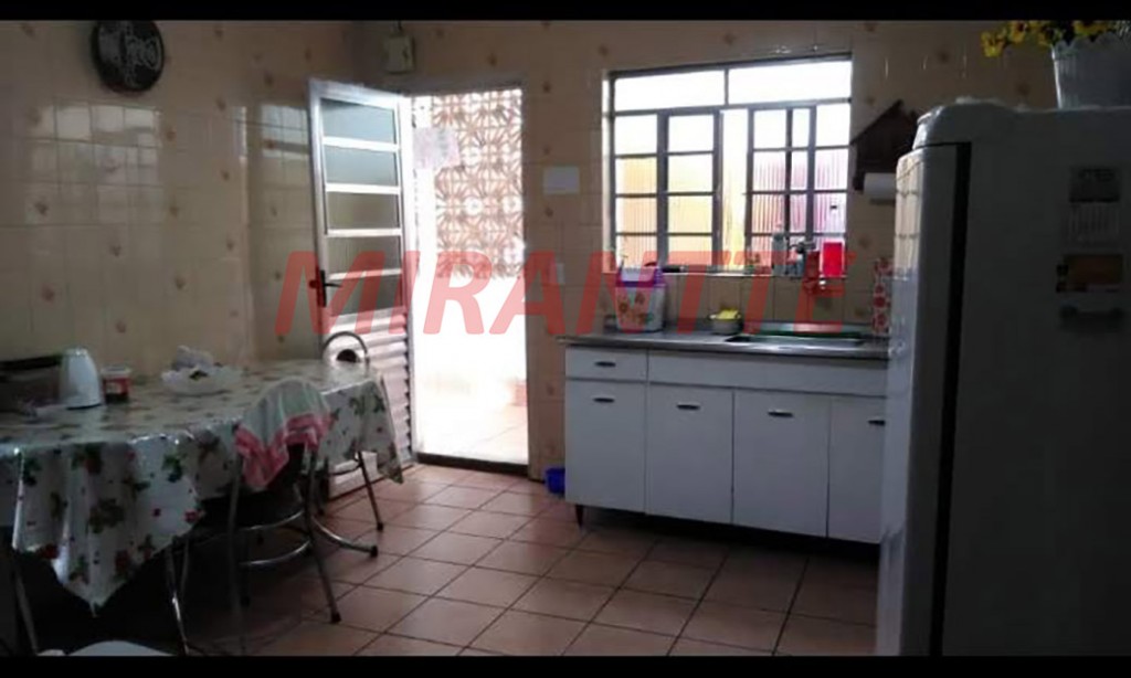 Sobrado de 184m² com 2 quartos em Pedra Branca