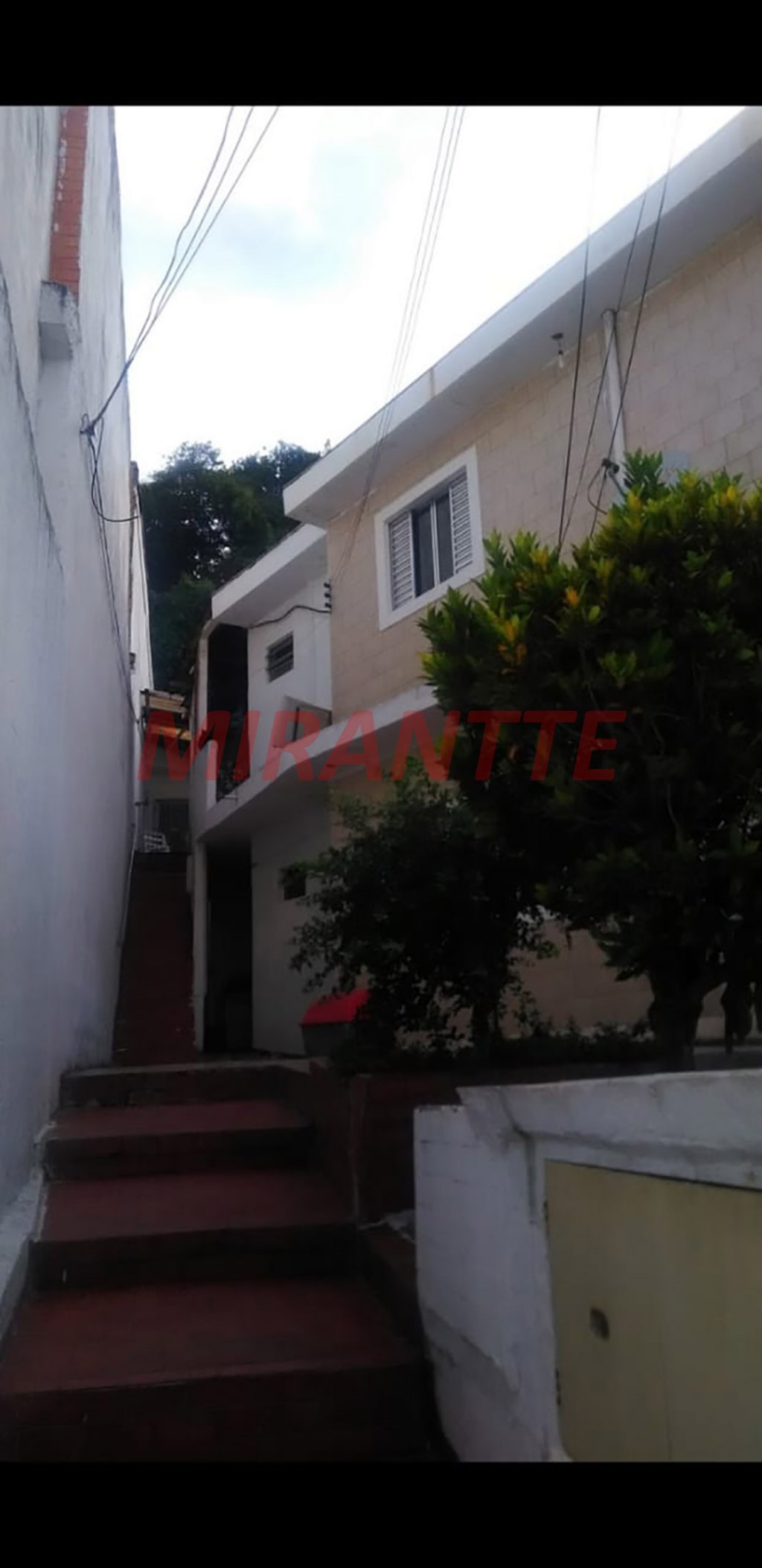 Sobrado de 184m² com 2 quartos em Pedra Branca