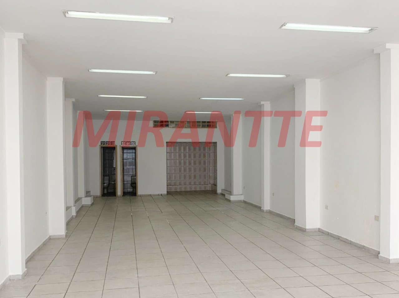 Comercial de 300m² em Imirim