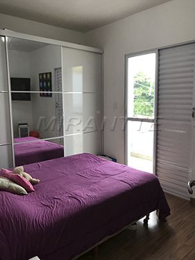 Sobrado com 4 quartos em Vila Medeiros